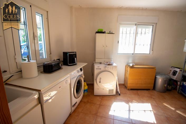 Image No.23-5 Bed Villa / Detached for sale