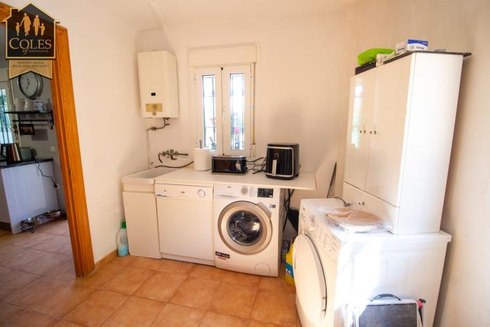 Image No.24-5 Bed Villa / Detached for sale