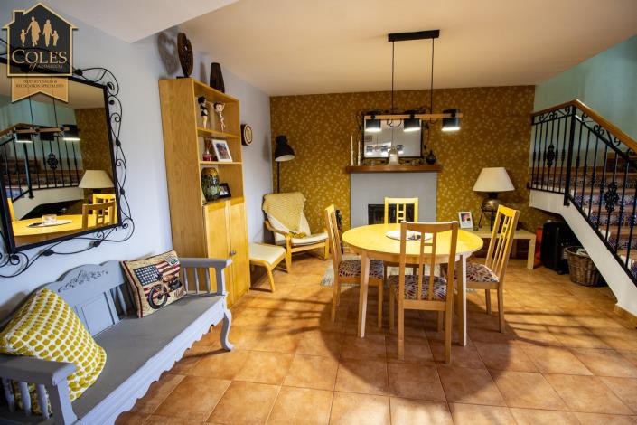 Image No.26-5 Bed Villa / Detached for sale