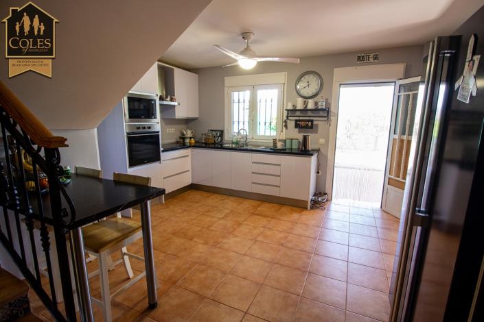 Image No.30-5 Bed Villa / Detached for sale