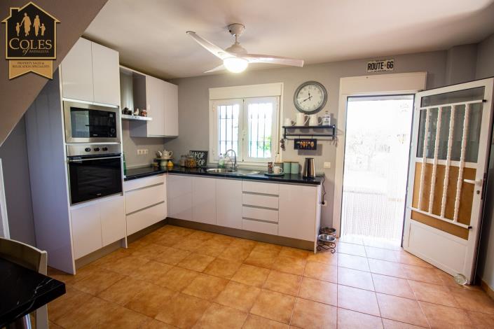 Image No.31-5 Bed Villa / Detached for sale