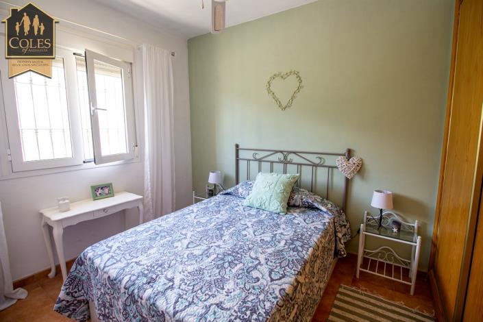 Image No.35-5 Bed Villa / Detached for sale