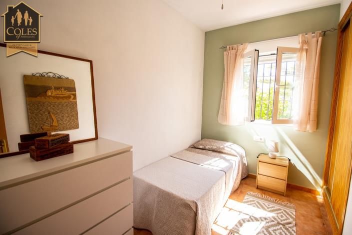 Image No.37-5 Bed Villa / Detached for sale