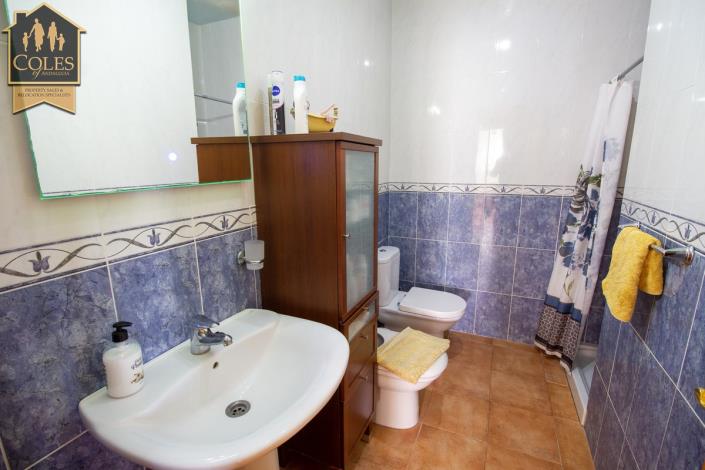 Image No.45-5 Bed Villa / Detached for sale