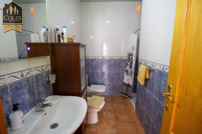 Image No.44-5 Bed Villa / Detached for sale