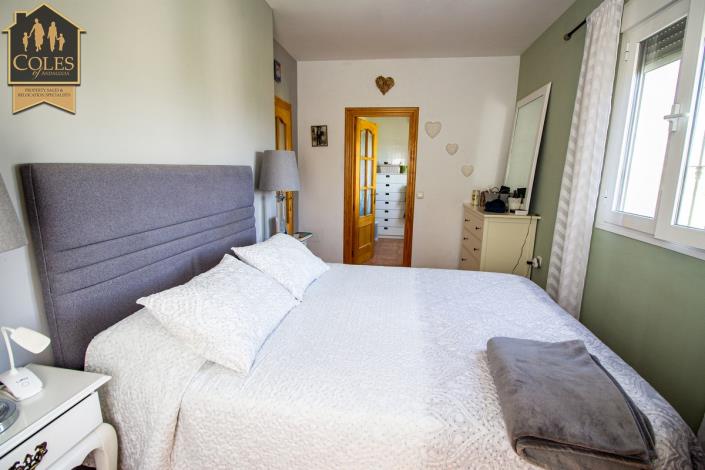 Image No.48-5 Bed Villa / Detached for sale