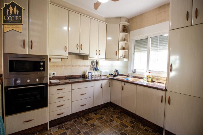 Image No.27-3 Bed Villa / Detached for sale