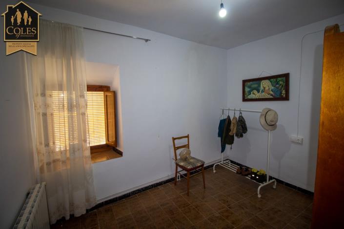 Image No.32-6 Bed Townhouse for sale