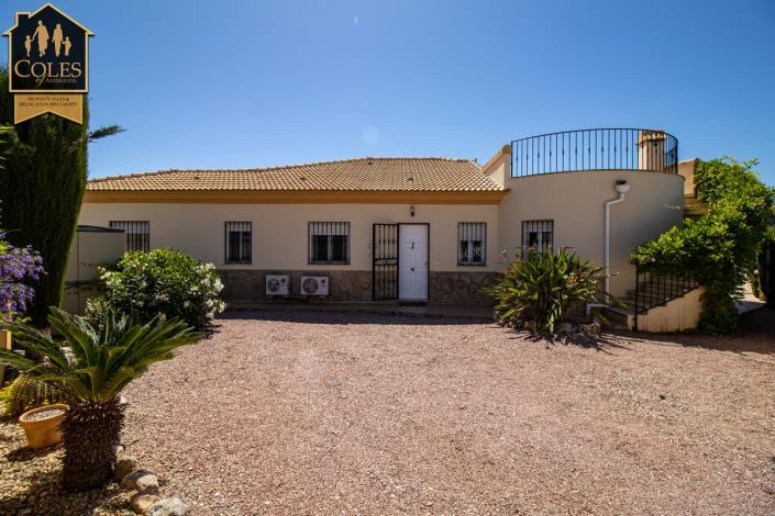 Image No.12-3 Bed Villa / Detached for sale