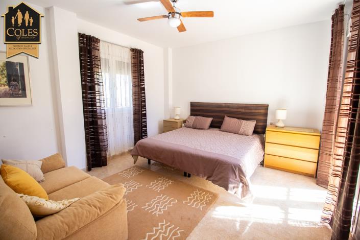 Image No.32-3 Bed Villa / Detached for sale