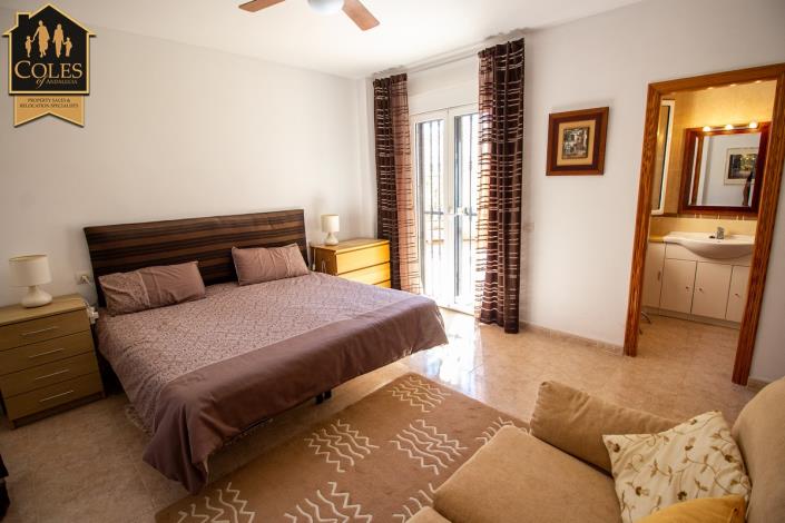 Image No.33-3 Bed Villa / Detached for sale