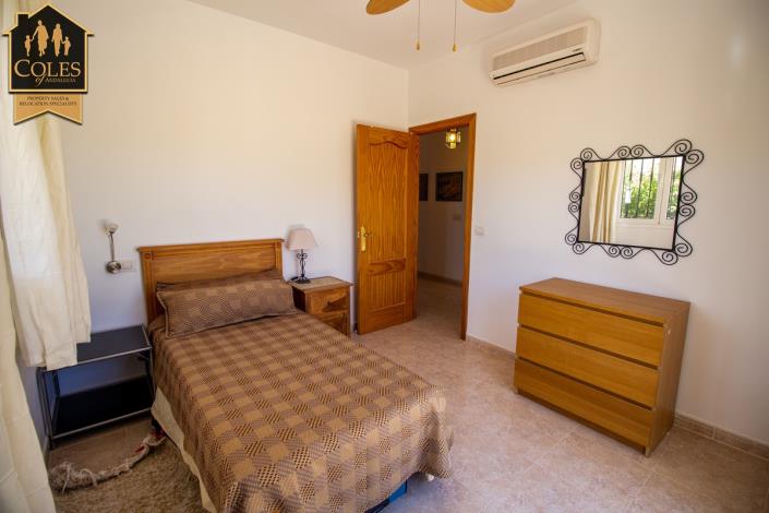 Image No.38-3 Bed Villa / Detached for sale