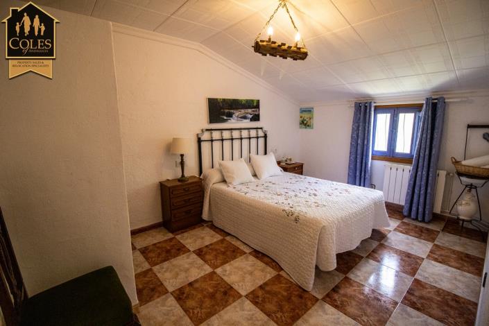 Image No.50-7 Bed Cortijo for sale
