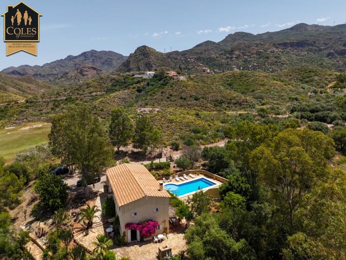 Image No.8-5 Bed Villa / Detached for sale