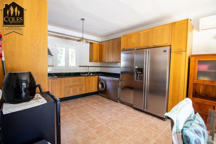 Image No.28-5 Bed Villa / Detached for sale