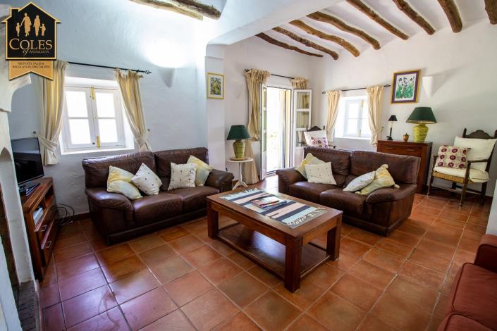 Image No.39-5 Bed Villa / Detached for sale