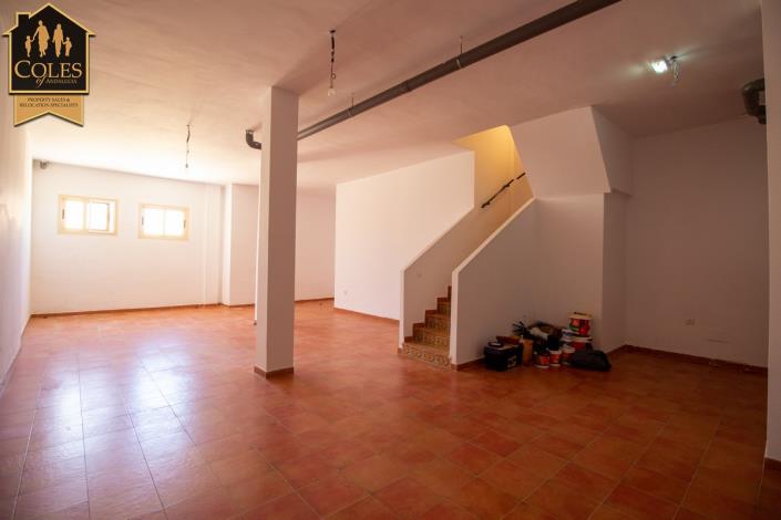 Image No.17-3 Bed Townhouse for sale