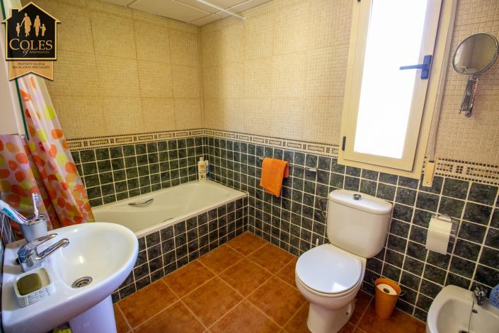 Image No.18-3 Bed Townhouse for sale