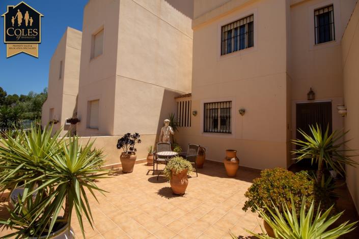 Image No.23-3 Bed Townhouse for sale