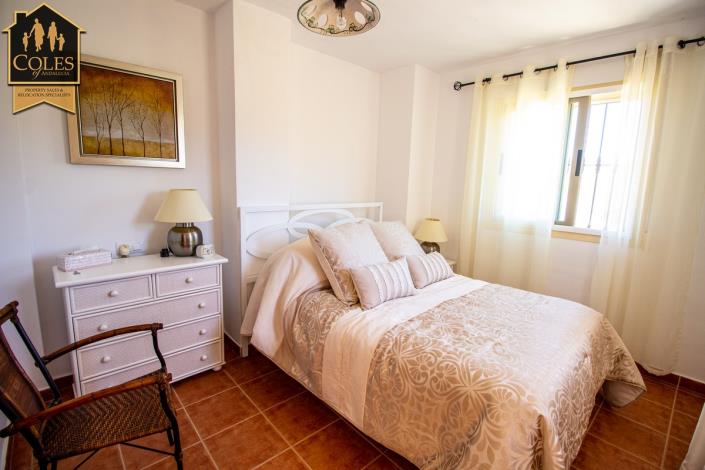 Image No.37-3 Bed Townhouse for sale