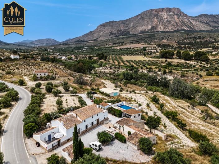 Image No.1-8 Bed Cortijo for sale
