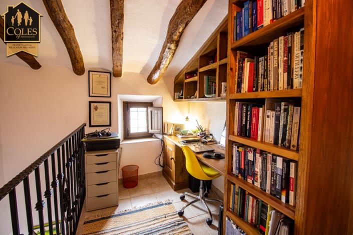 Image No.42-8 Bed Cortijo for sale