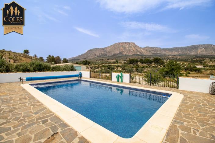 Image No.50-8 Bed Cortijo for sale