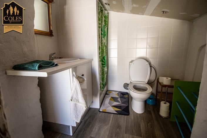 Image No.26-5 Bed Townhouse for sale