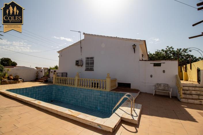 Image No.9-5 Bed Villa / Detached for sale