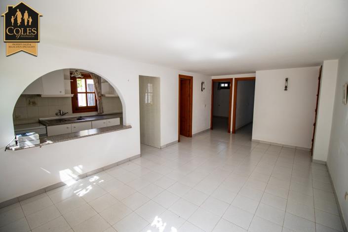 Image No.43-5 Bed Villa / Detached for sale