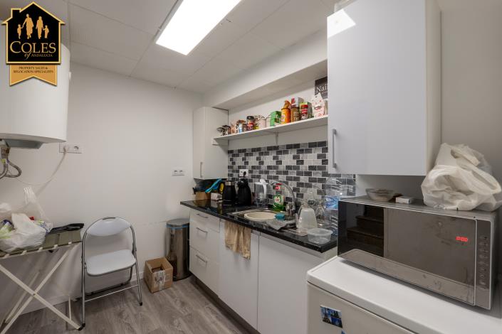 Image No.12-6 Bed Townhouse for sale