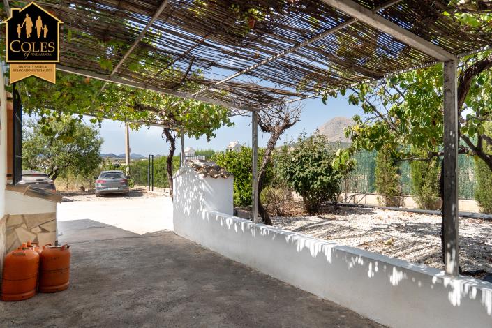 Image No.9-3 Bed Villa / Detached for sale