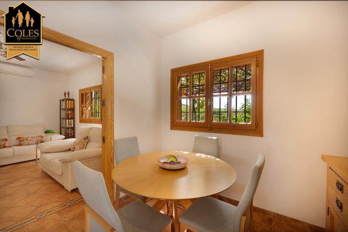 Image No.20-3 Bed Villa / Detached for sale