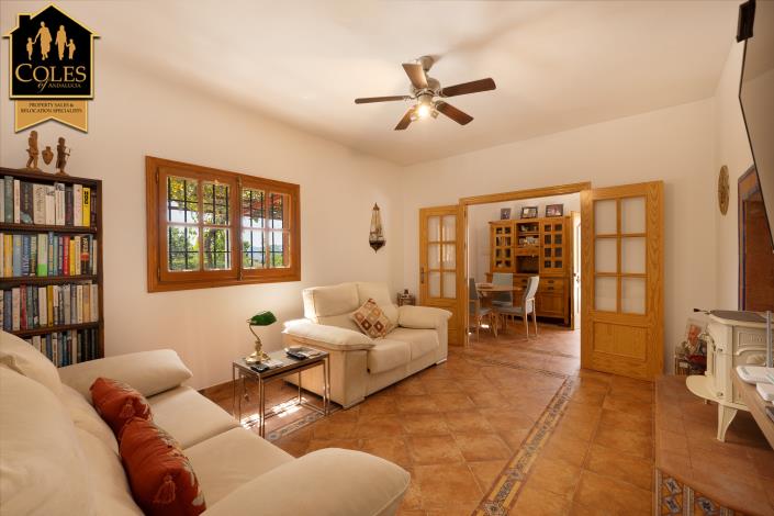 Image No.21-3 Bed Villa / Detached for sale