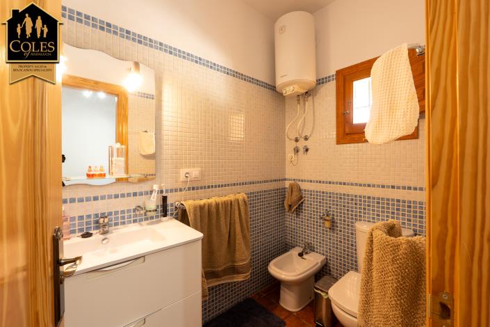 Image No.23-3 Bed Villa / Detached for sale