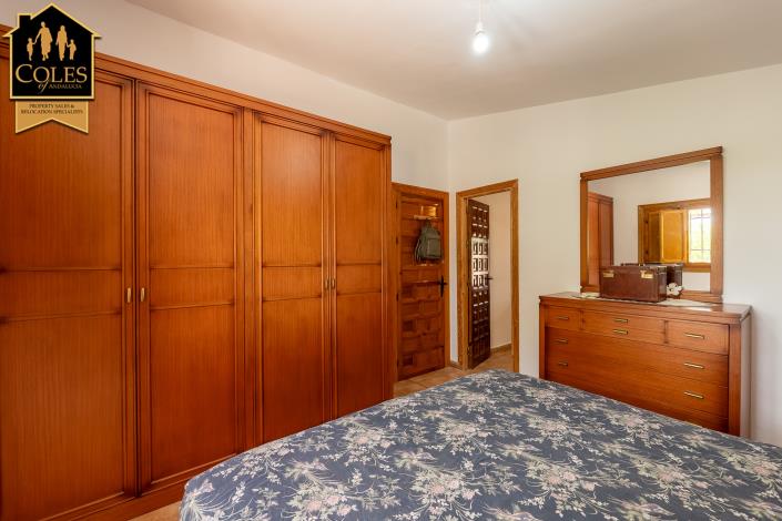 Image No.26-3 Bed Villa / Detached for sale