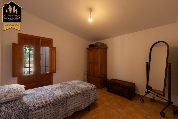 Image No.27-3 Bed Villa / Detached for sale