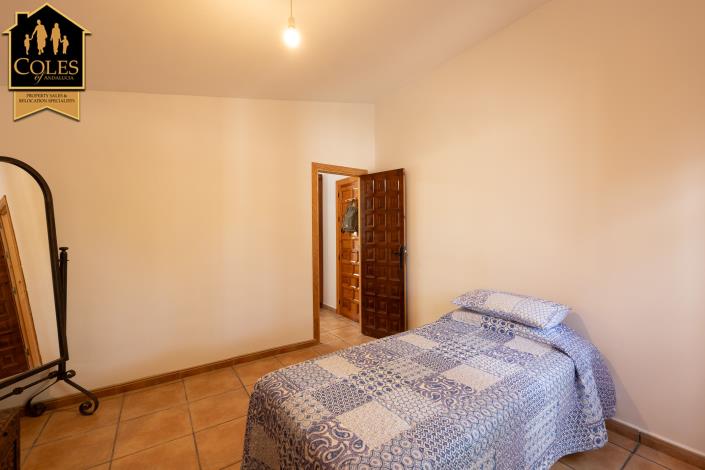 Image No.28-3 Bed Villa / Detached for sale