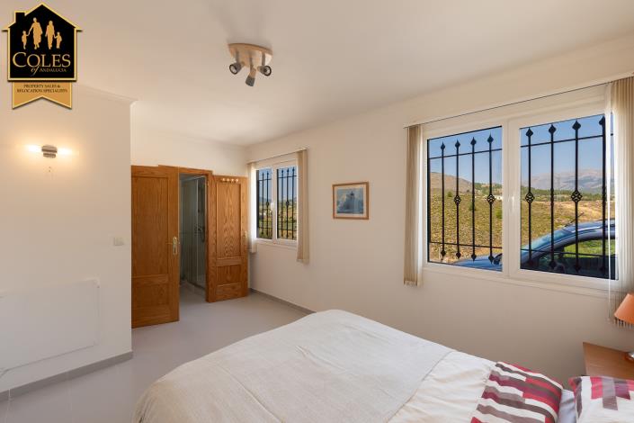 Image No.23-2 Bed Villa / Detached for sale