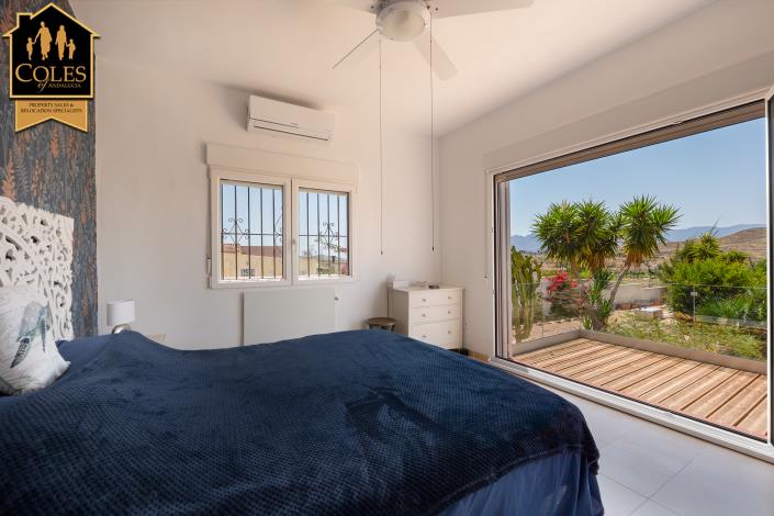 Image No.20-3 Bed Villa / Detached for sale