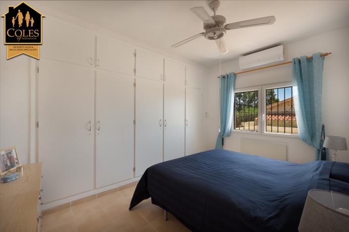 Image No.23-3 Bed Villa / Detached for sale