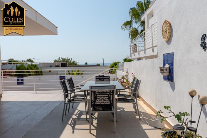 Image No.8-3 Bed Villa / Detached for sale