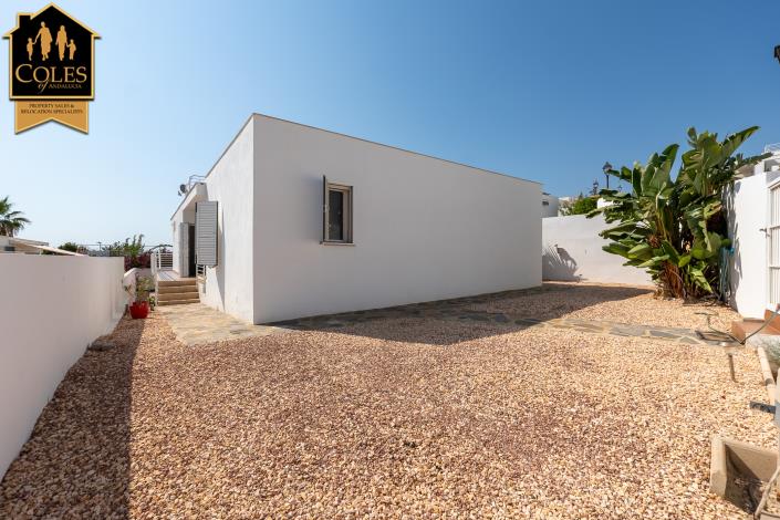 Image No.9-3 Bed Villa / Detached for sale