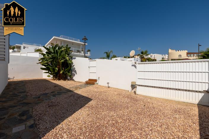 Image No.10-3 Bed Villa / Detached for sale