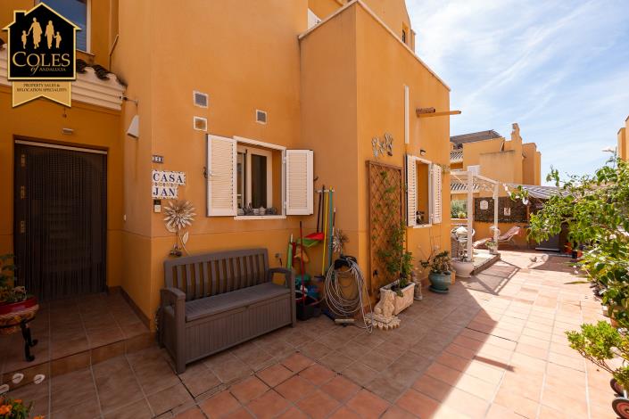 Image No.7-3 Bed Townhouse for sale