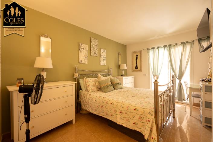 Image No.22-3 Bed Townhouse for sale