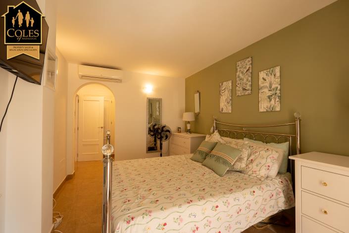 Image No.23-3 Bed Townhouse for sale