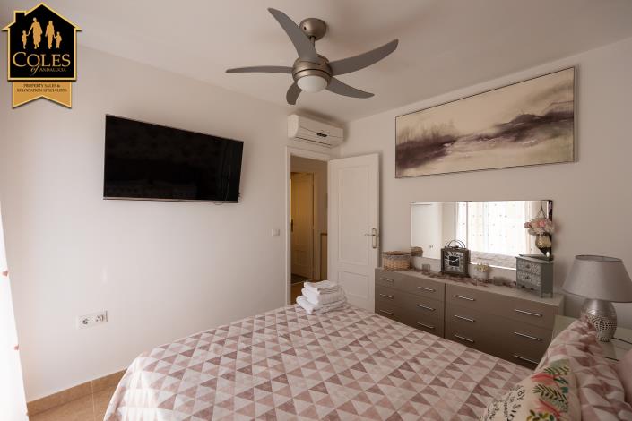 Image No.30-3 Bed Townhouse for sale