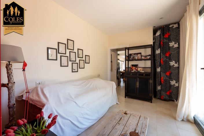 Image No.20-3 Bed Villa / Detached for sale