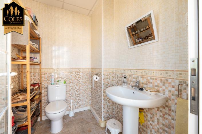 Image No.26-3 Bed Villa / Detached for sale